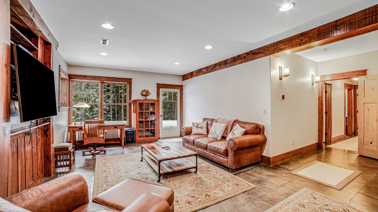 Photo of Livingroom in North Creek