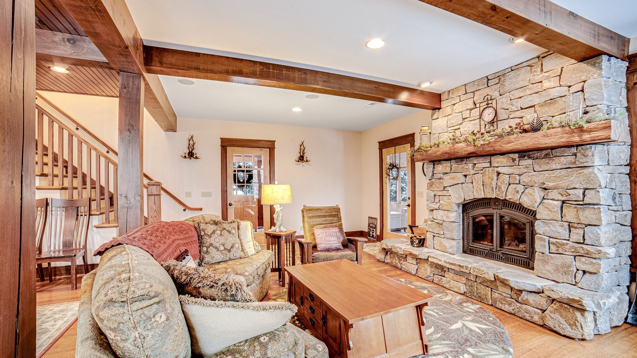 Photo of Livingroom in North Creek