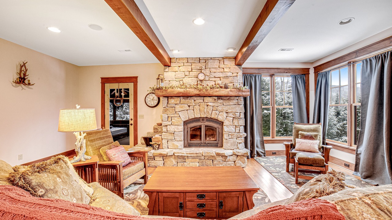 Photo of Bedroom in North Creek