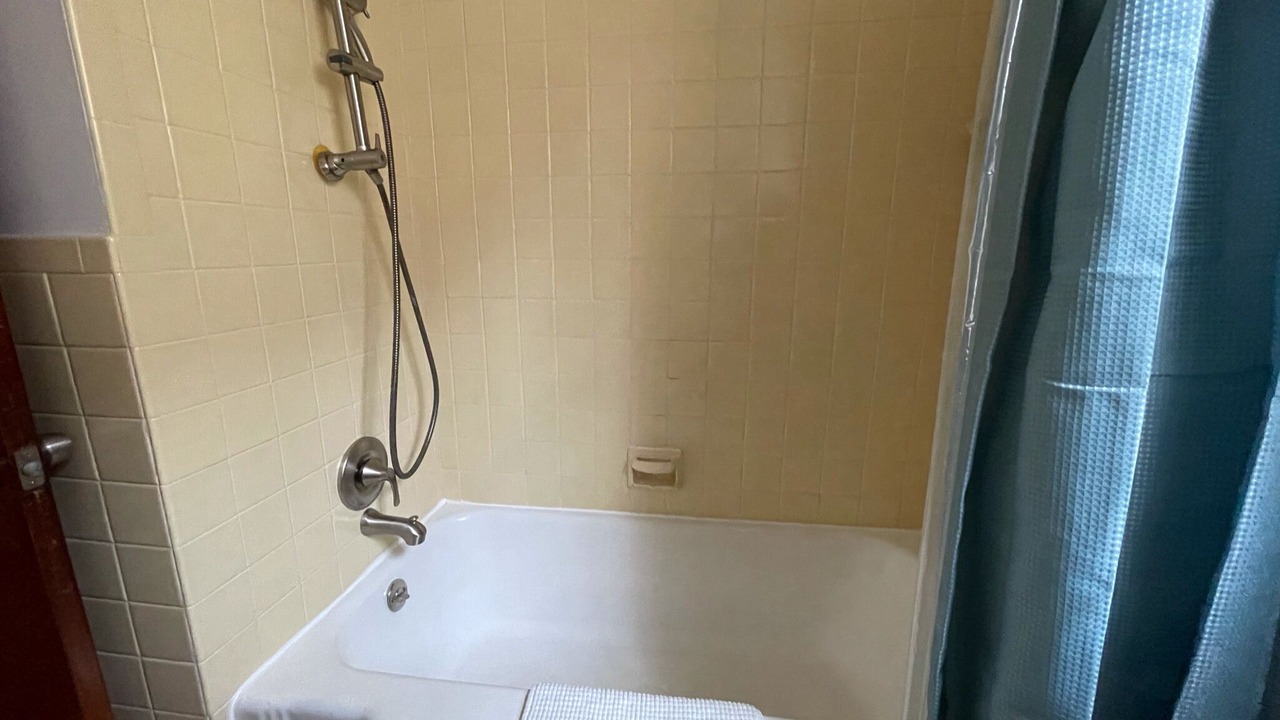 Photo of Bathroom in Niagara Falls