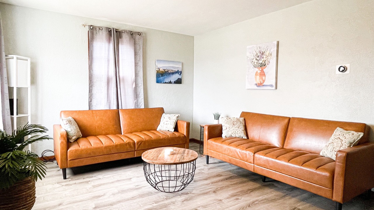 Photo of Livingroom in Niagara Falls