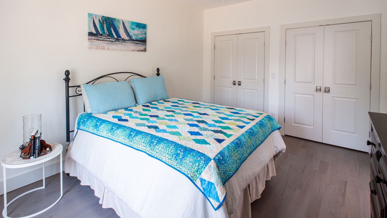Photo of Bedroom in Aquebogue