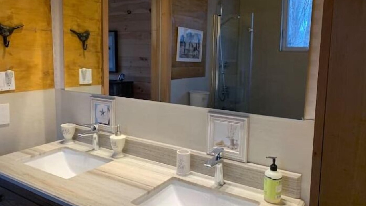Photo of Bathroom in East Burke