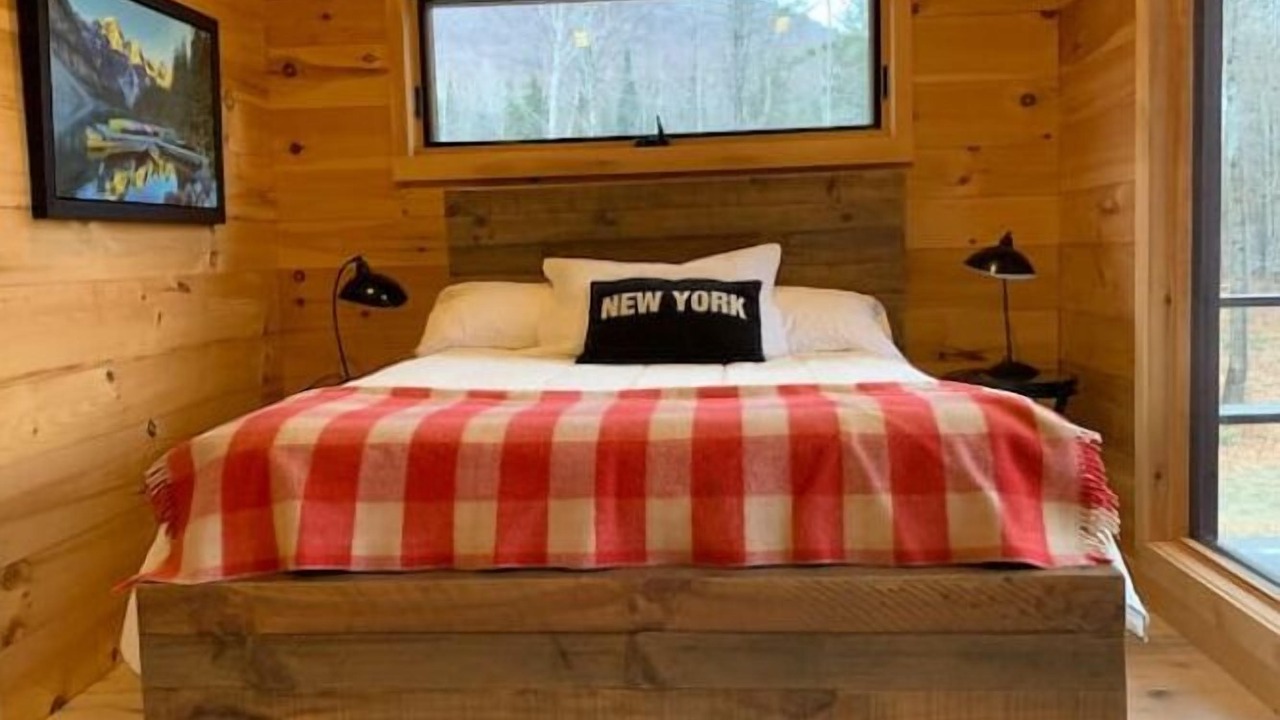 Photo of Bedroom in East Burke