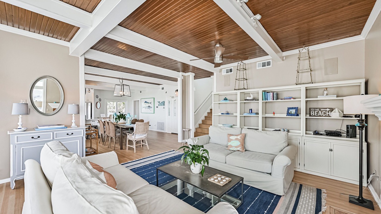 Photo of Bedroom in Pirates Beach