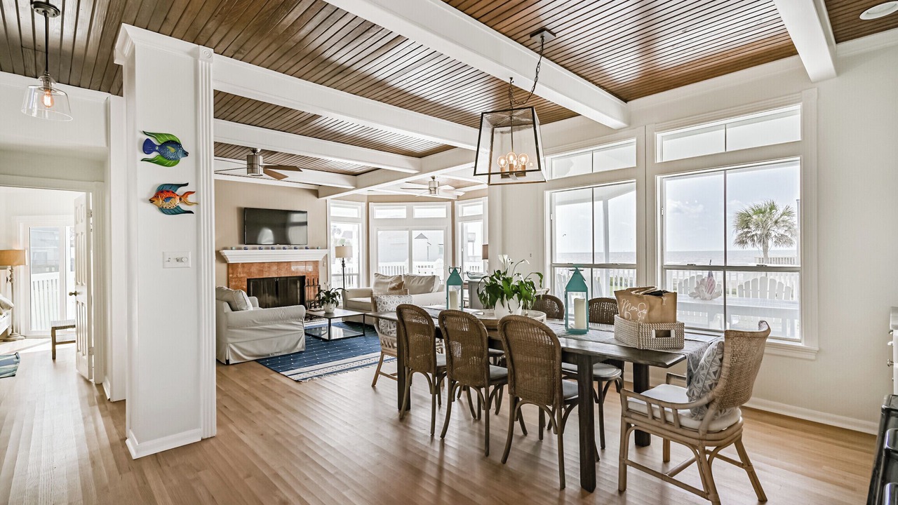Photo of Bedroom in Pirates Beach