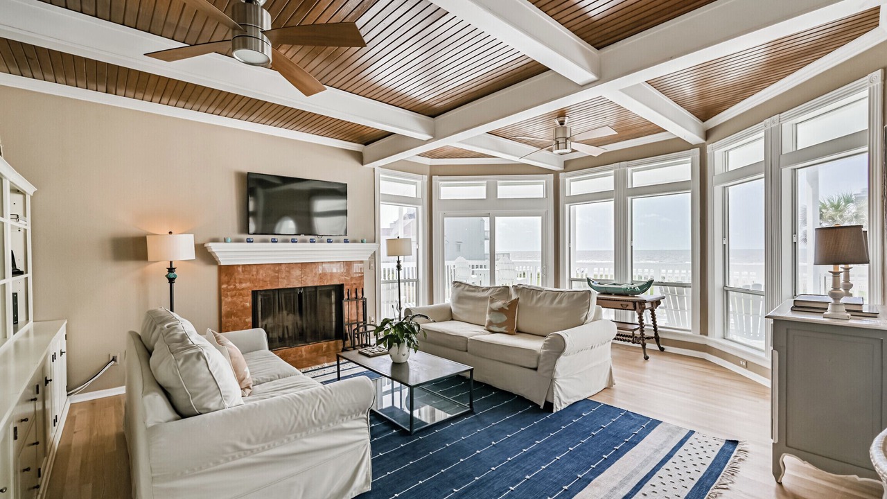 Photo of Bedroom in Pirates Beach