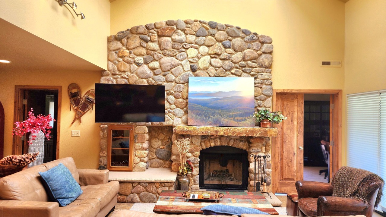 Photo of Livingroom in Wapato Point