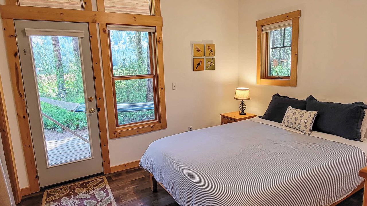 Photo of Bedroom in Mazama