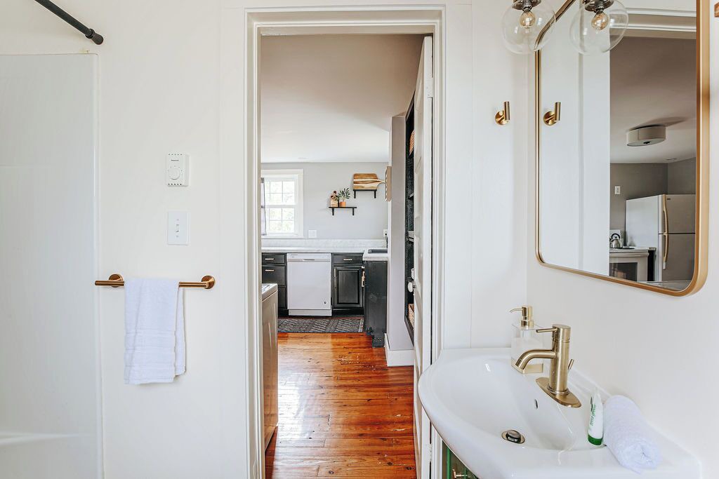 Photo of Bathroom in Luray