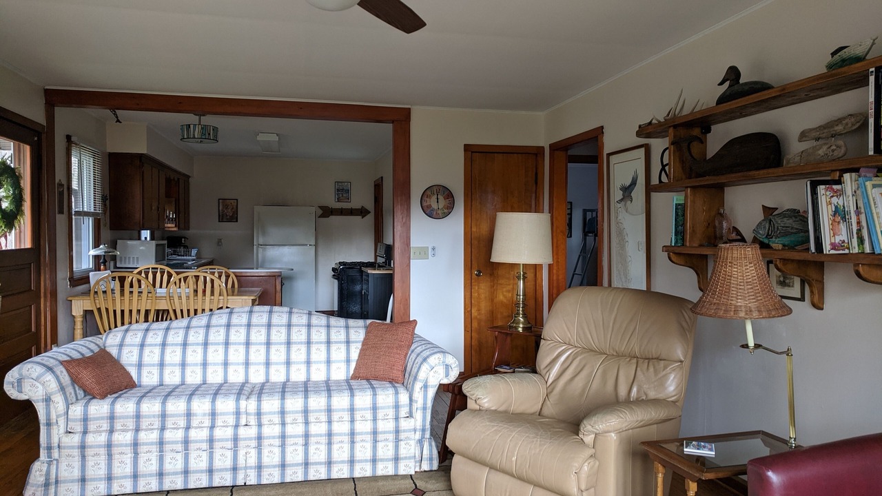 Photo of Livingroom in Lake City