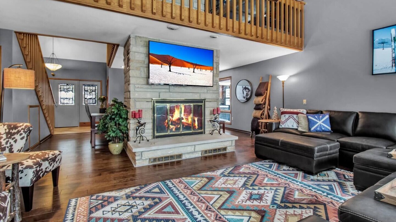 Photo of Livingroom in Ellicottville