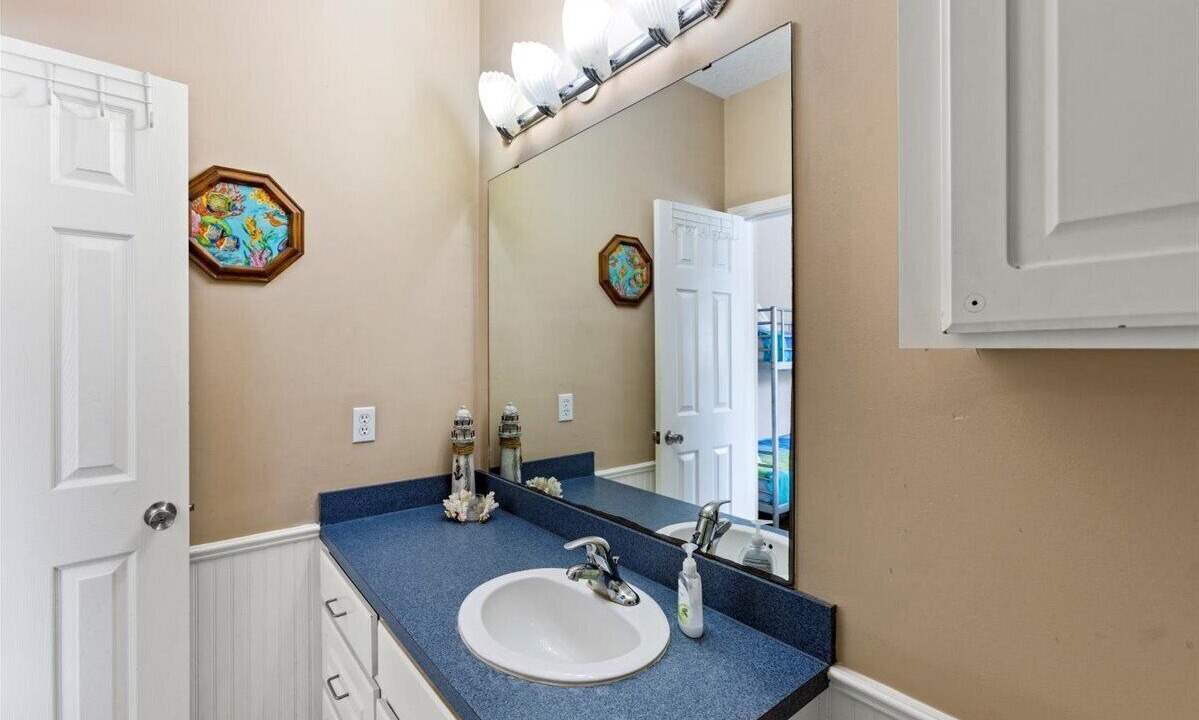 Photo of Bathroom in Surfside Beach