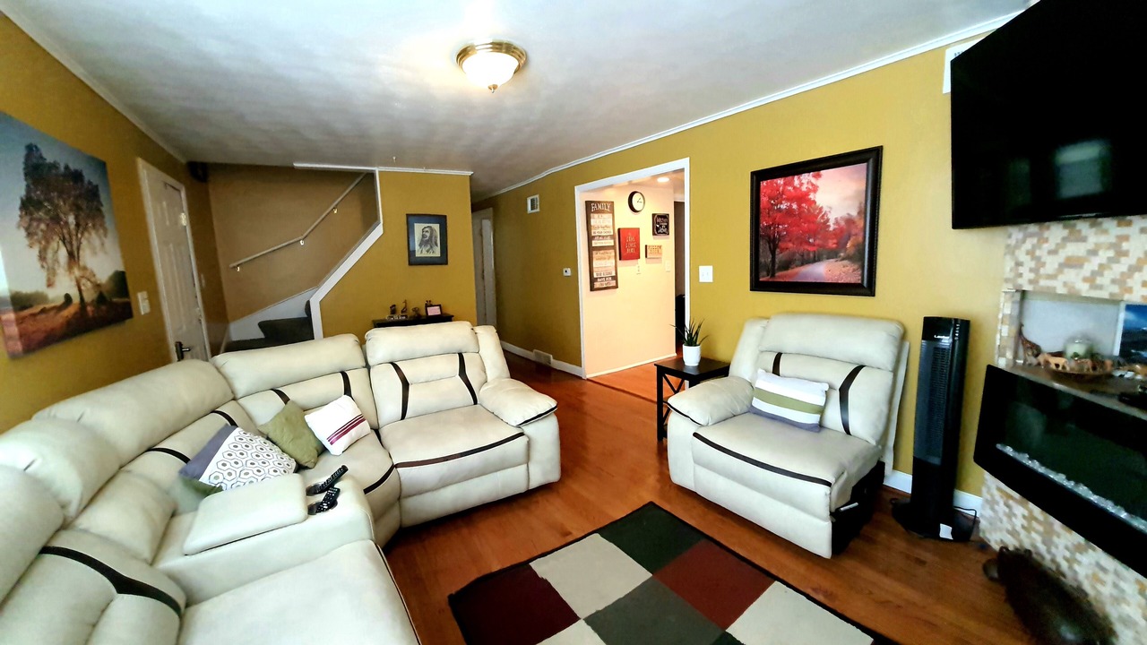 Photo of Livingroom in Cheektowaga