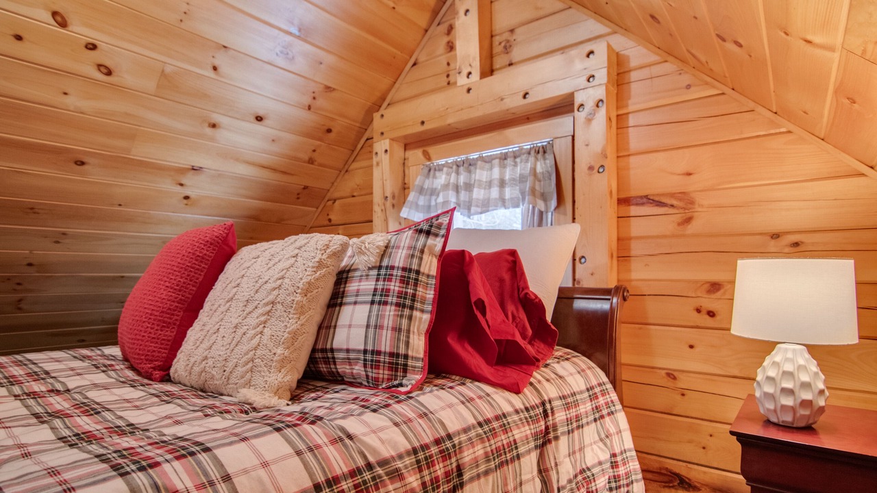 Photo of Bedroom in North Woodstock