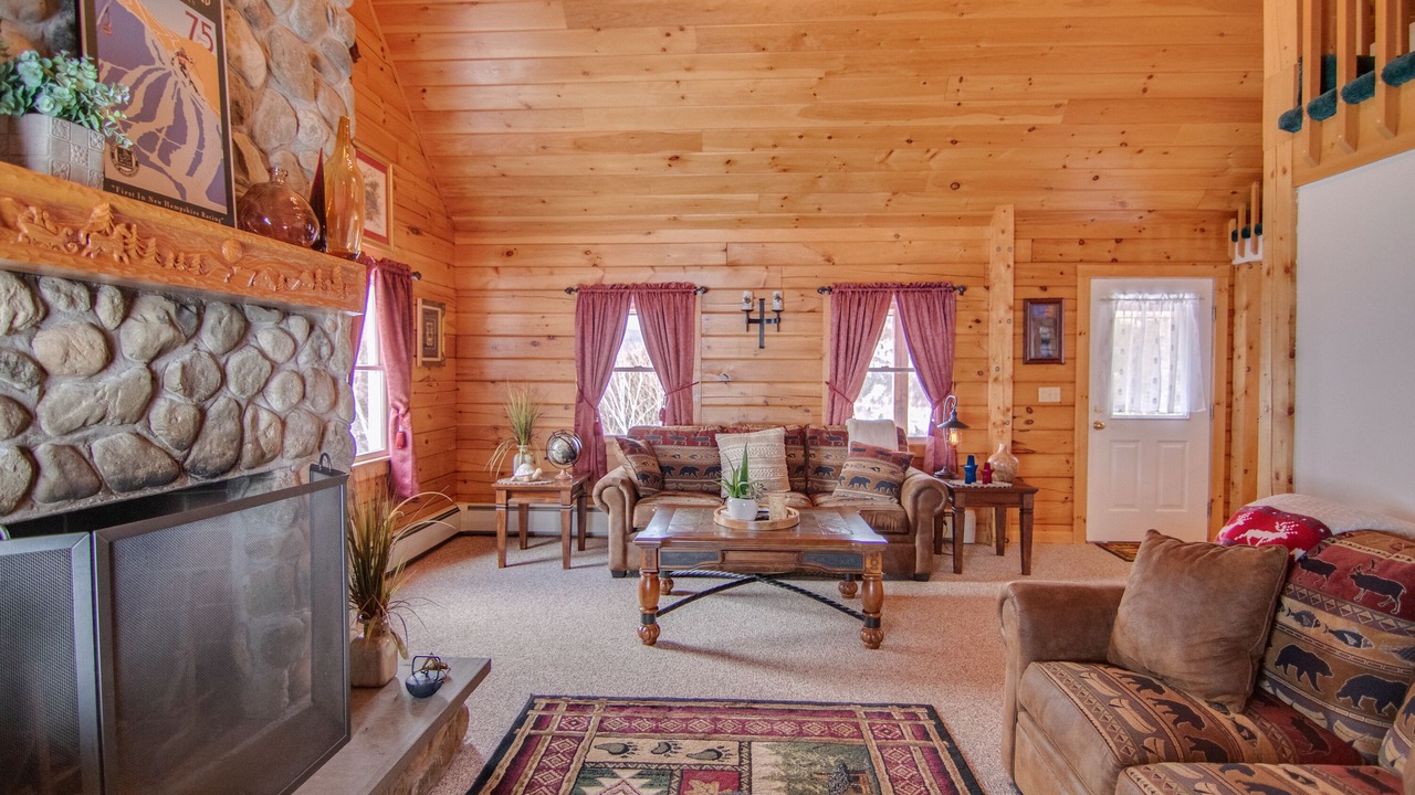 Photo of Livingroom in North Woodstock