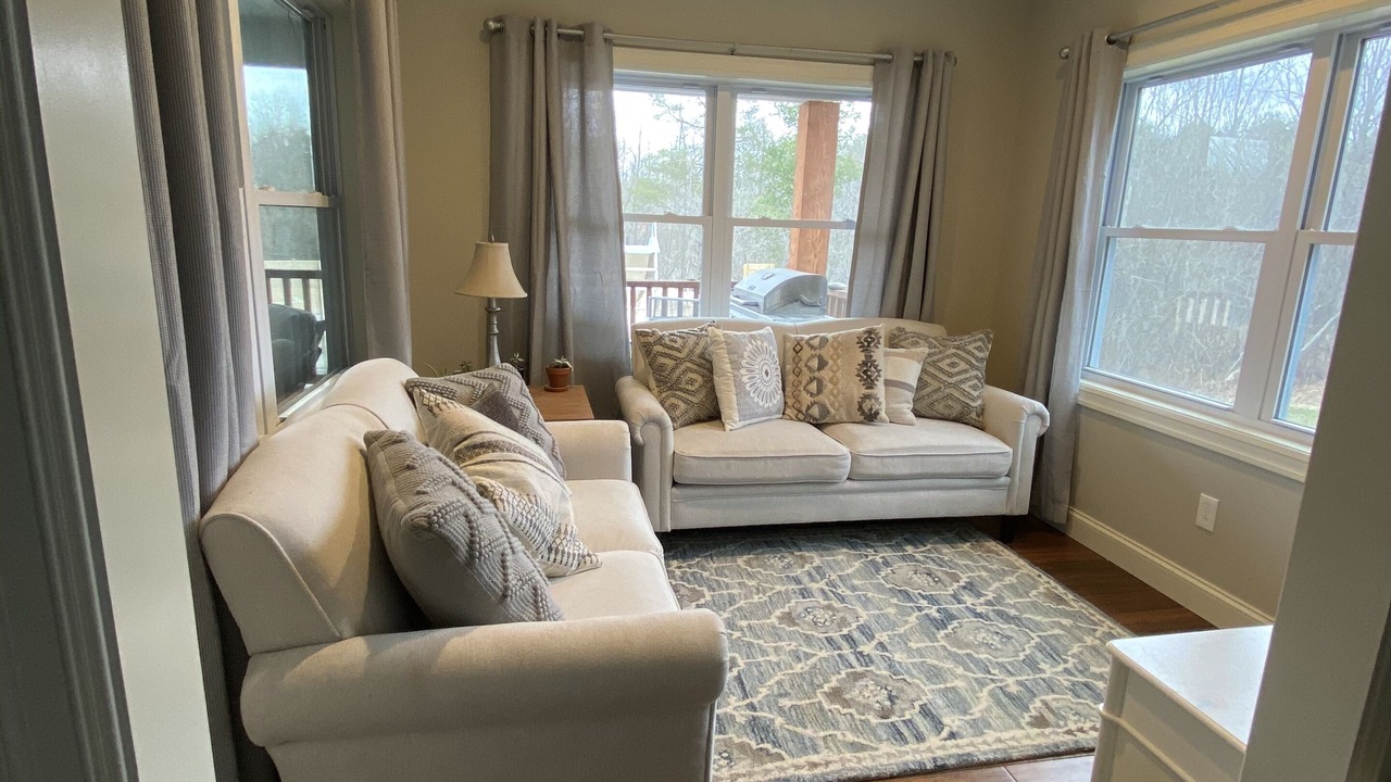 Photo of Livingroom in Alden