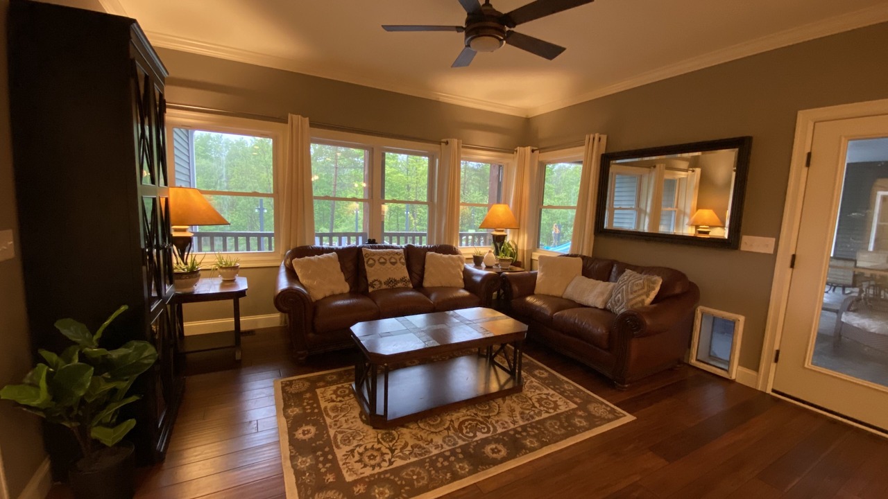 Photo of Livingroom in Alden