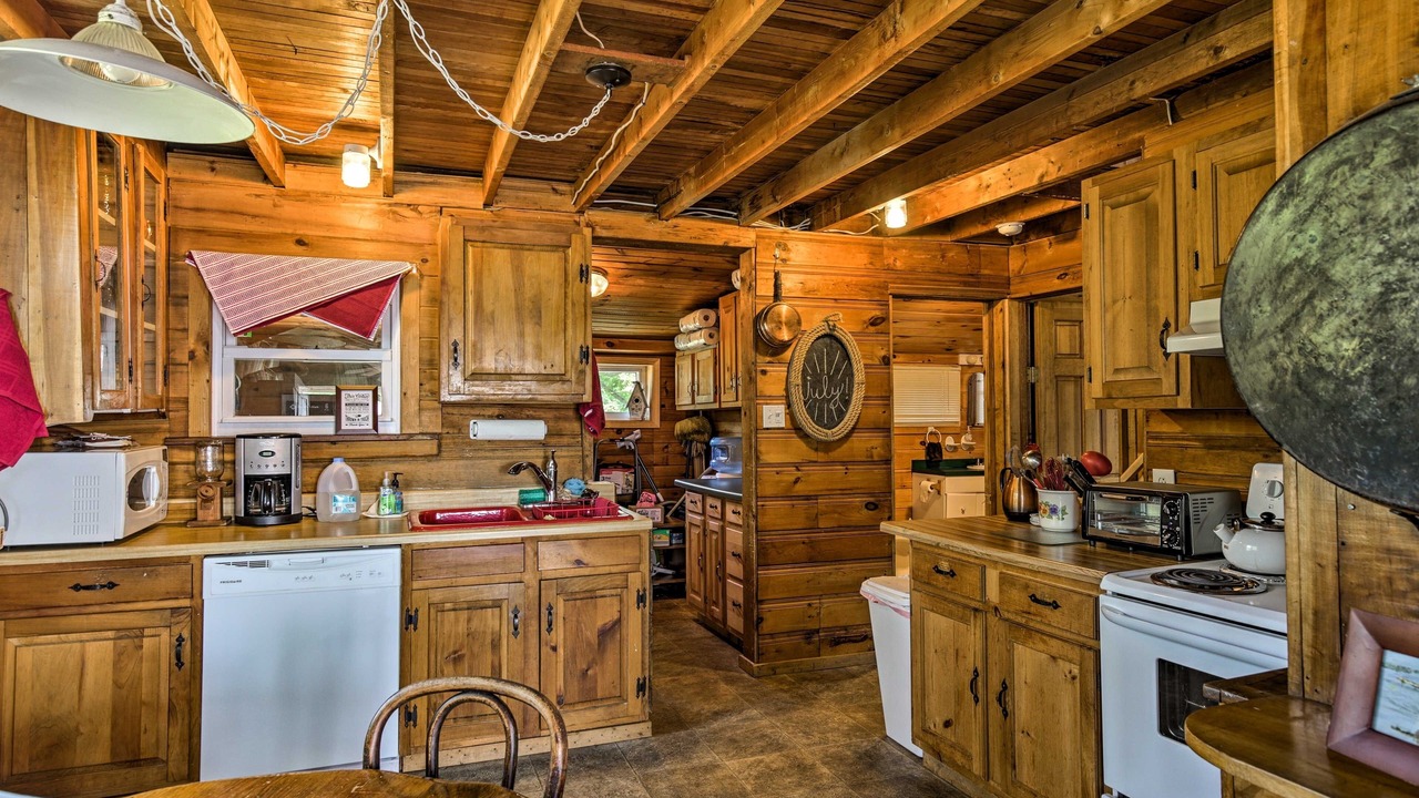 Photo of Bedroom in Chippewa Bay