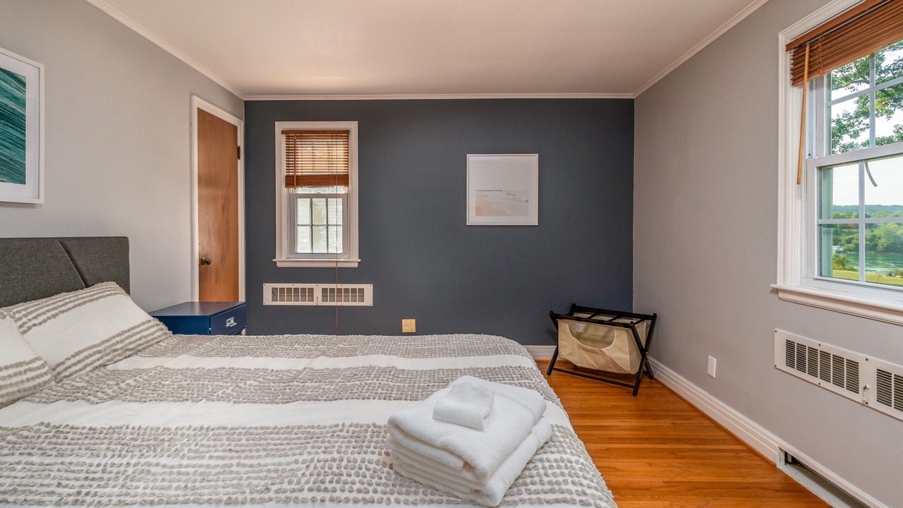 Photo of Bedroom in Niagara Falls - Western New York