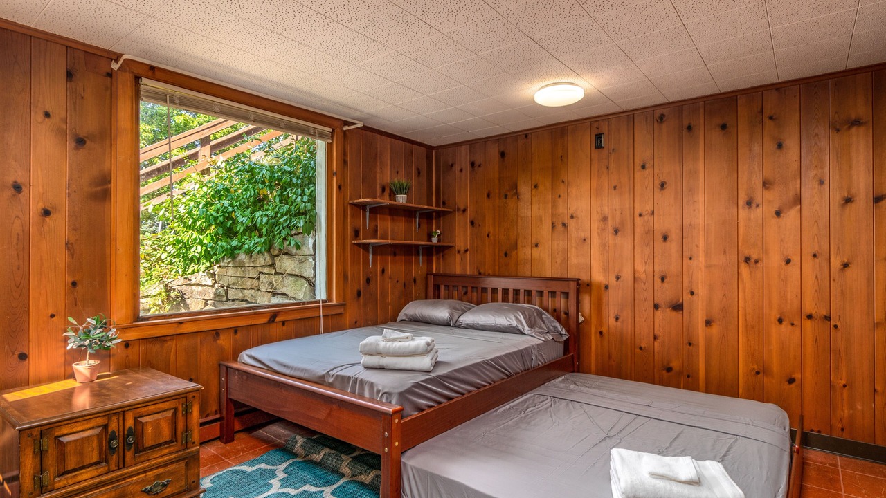 Photo of Bedroom in Niagara Falls - Western New York