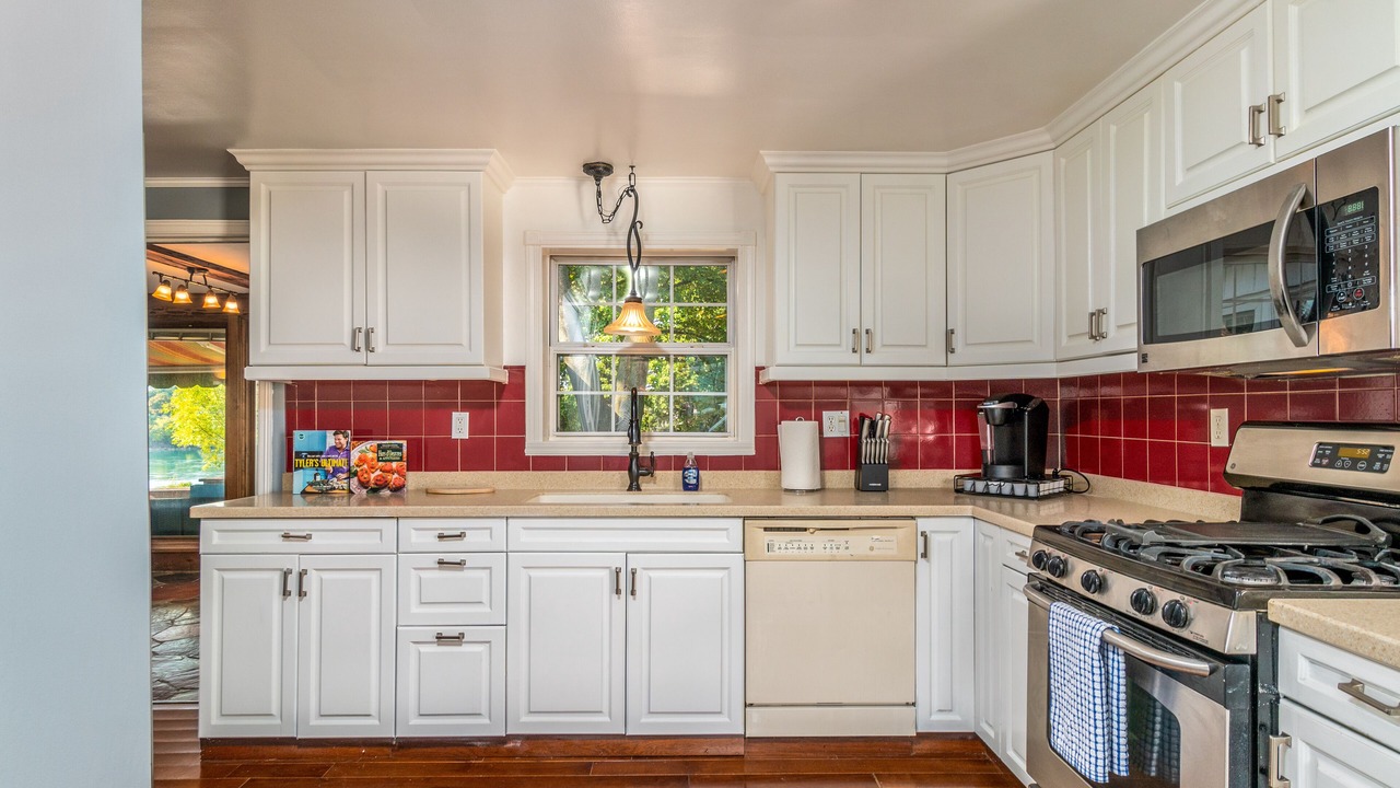 Photo of Kitchen in Niagara Falls - Western New York