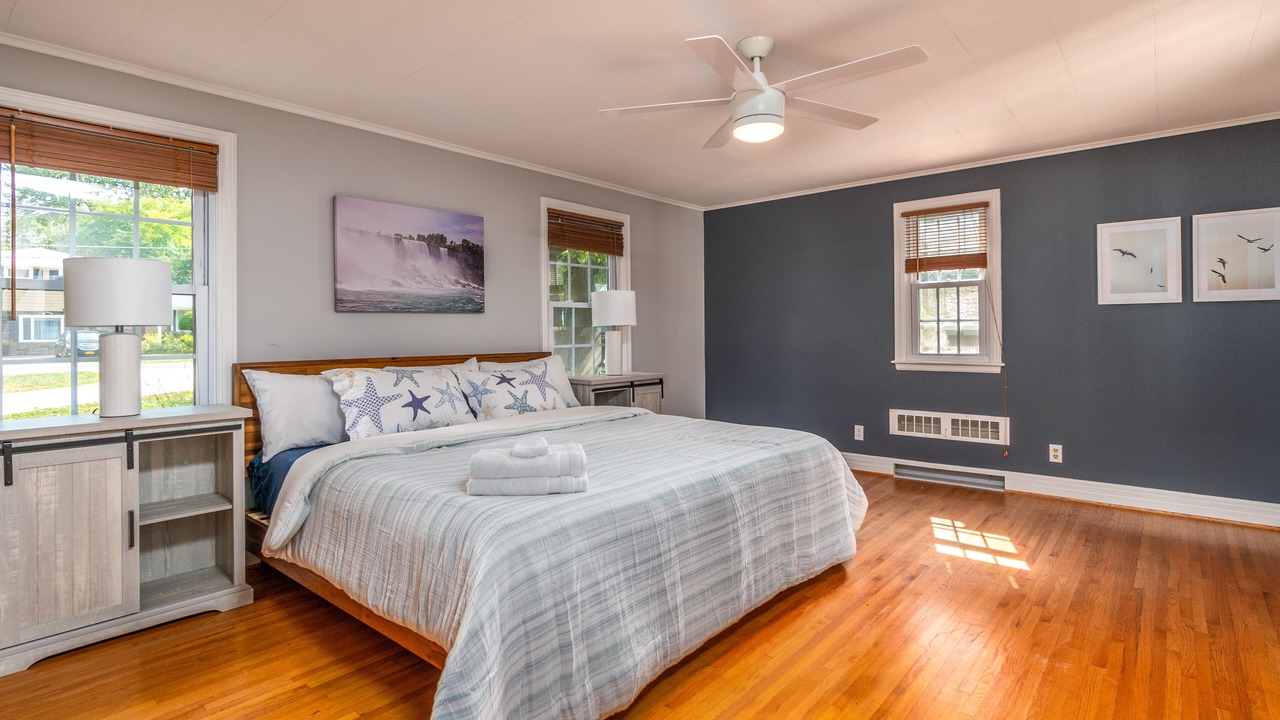 Photo of Bedroom in Niagara Falls - Western New York