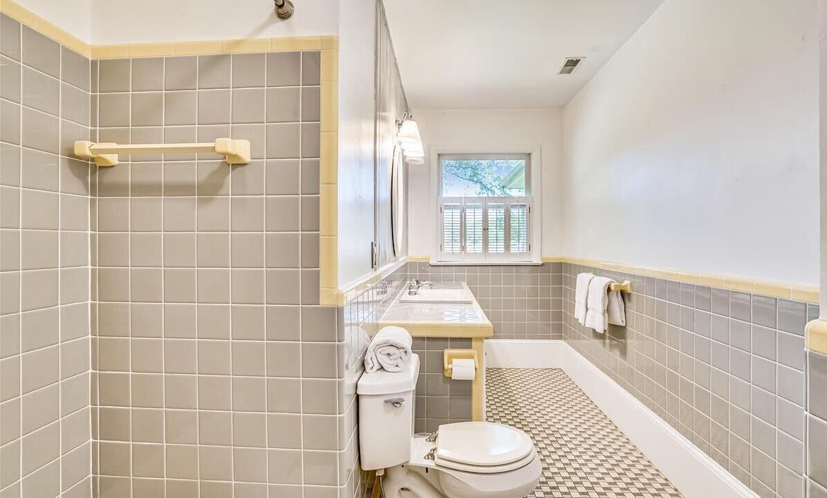 Photo of Bathroom in Unionville