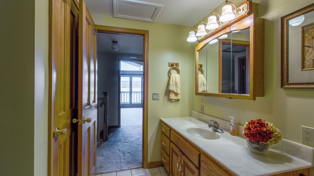 Photo of Bathroom in Valois