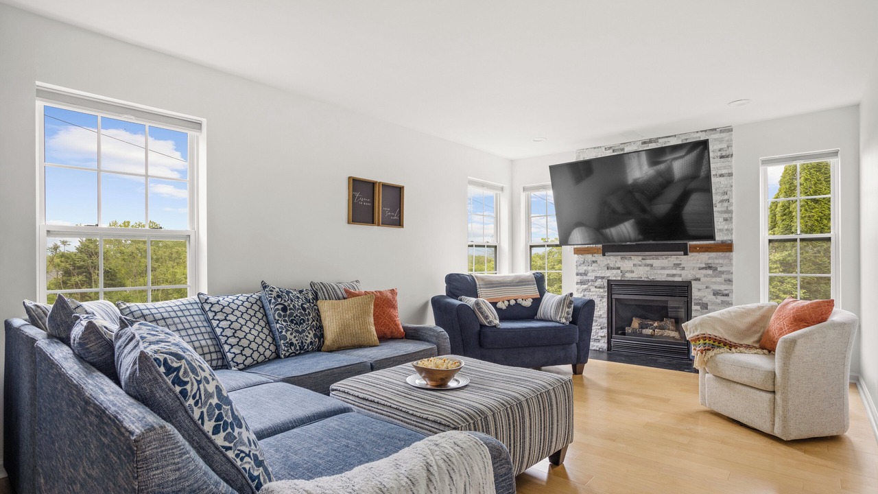 Photo of Bedroom in Town of Lloyd
