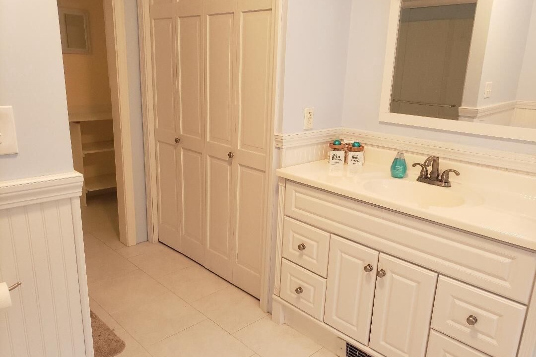 Photo of Bathroom in Jay