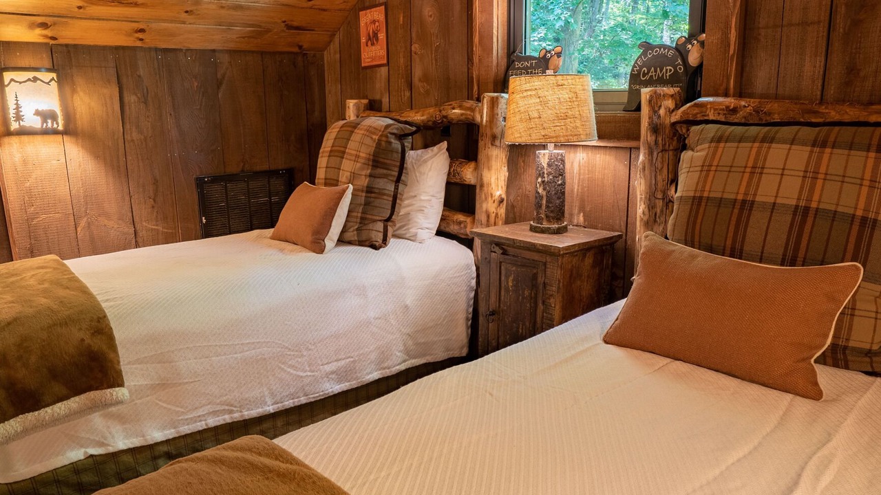 Photo of Bedroom in Goldbond