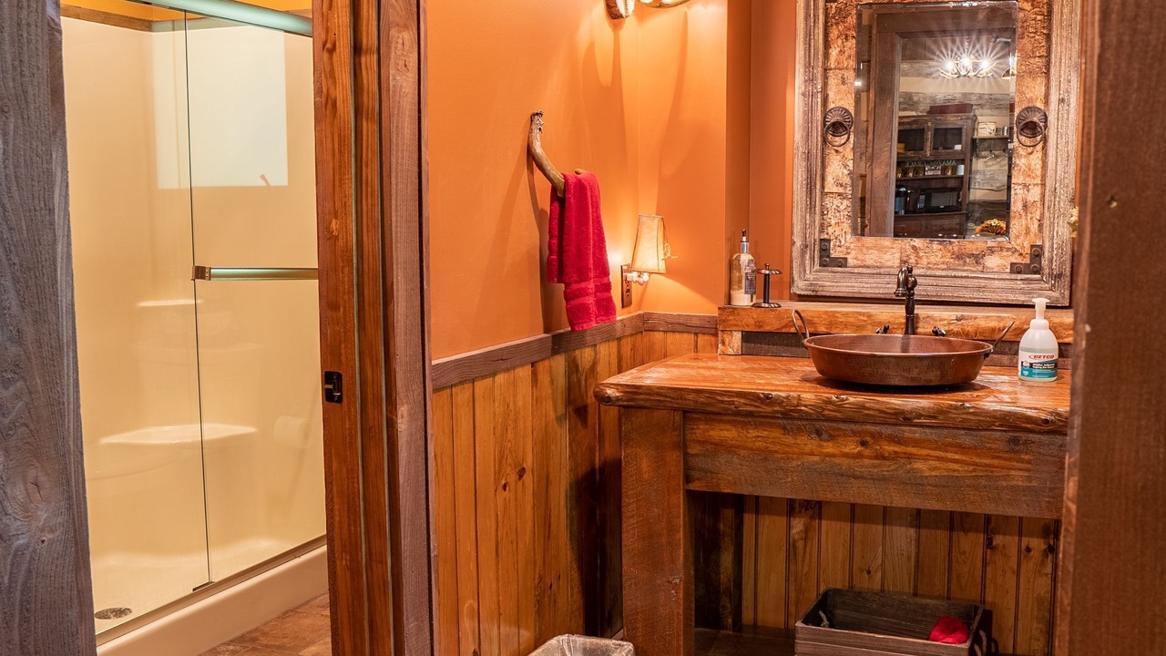 Photo of Bathroom in Goldbond