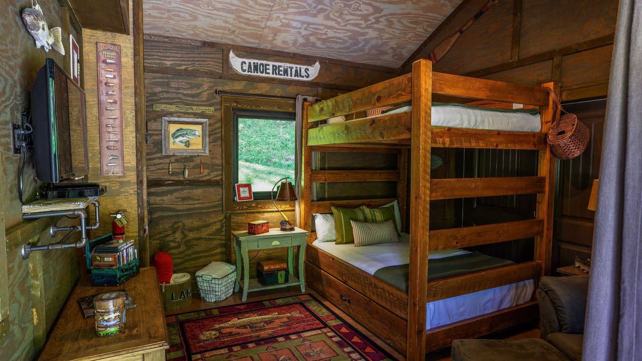 Photo of Bedroom in Goldbond