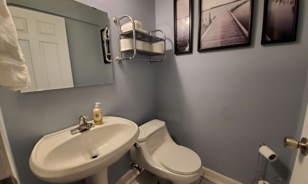 Photo of Bathroom in Lindenwald