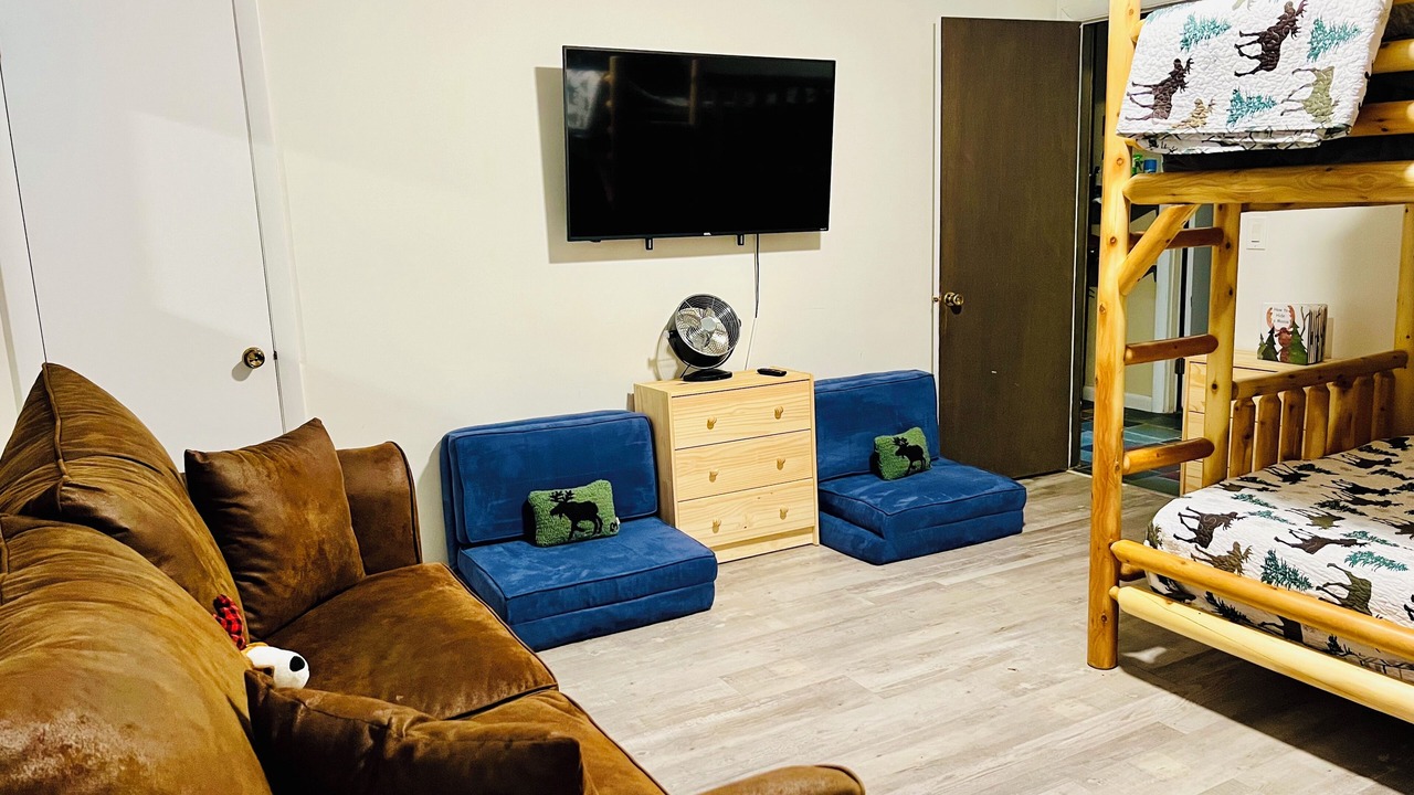 Photo of Livingroom in Monroe Bridge