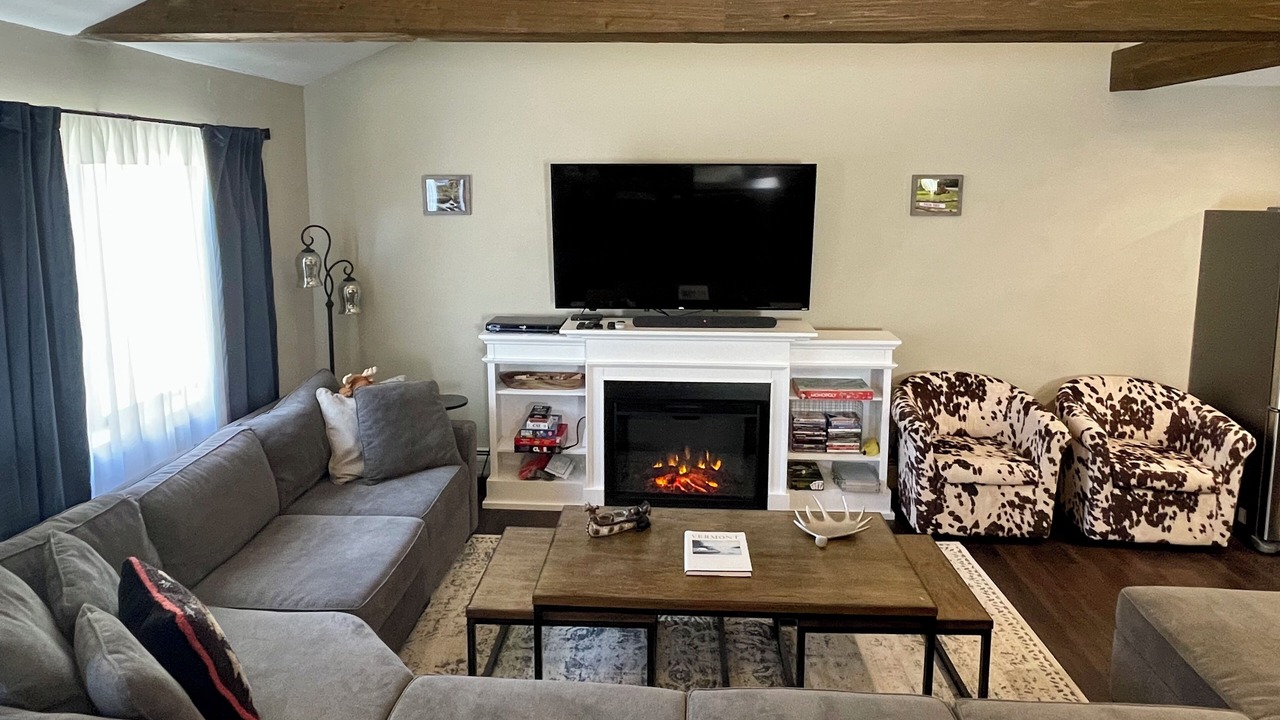 Photo of Livingroom in Monroe Bridge