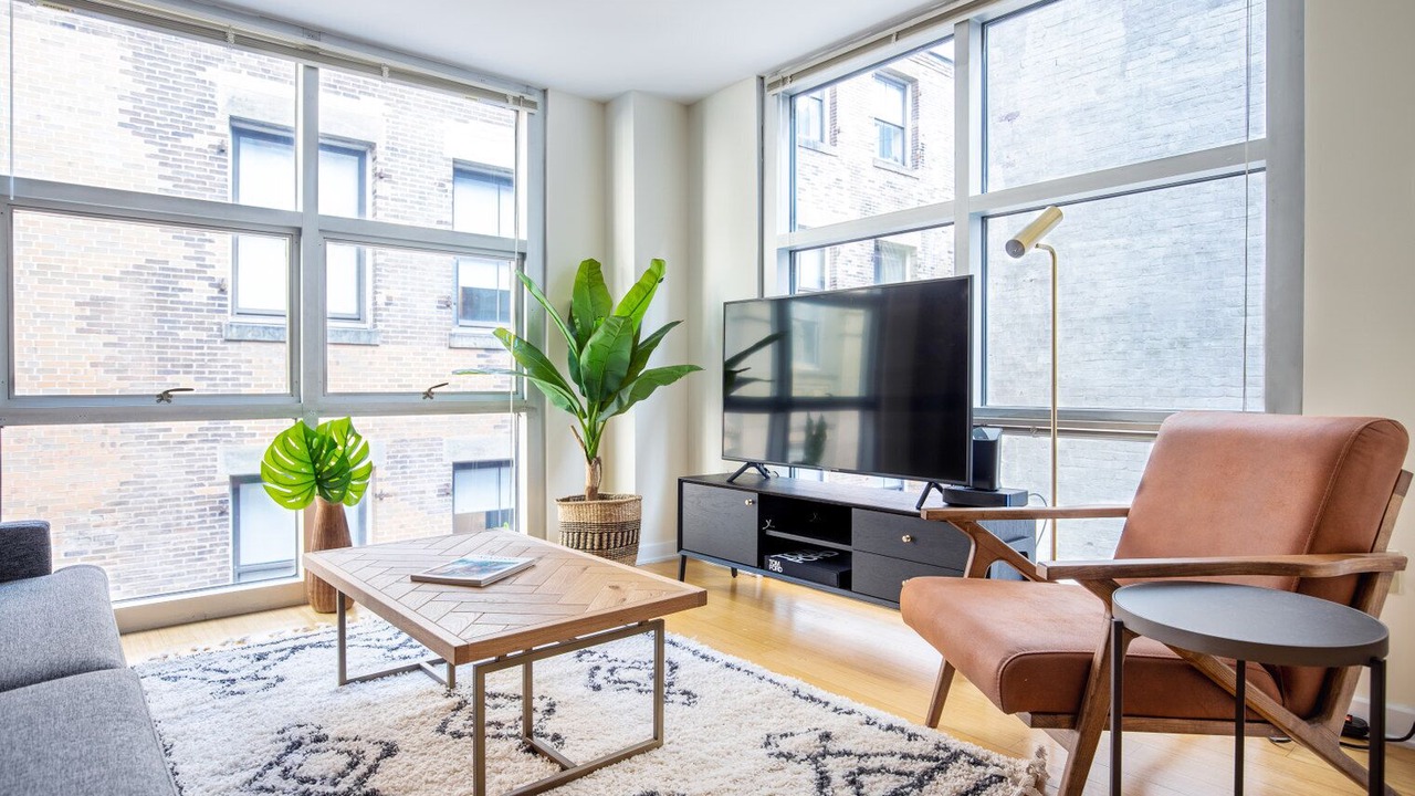 Photo of Livingroom in Theatre District