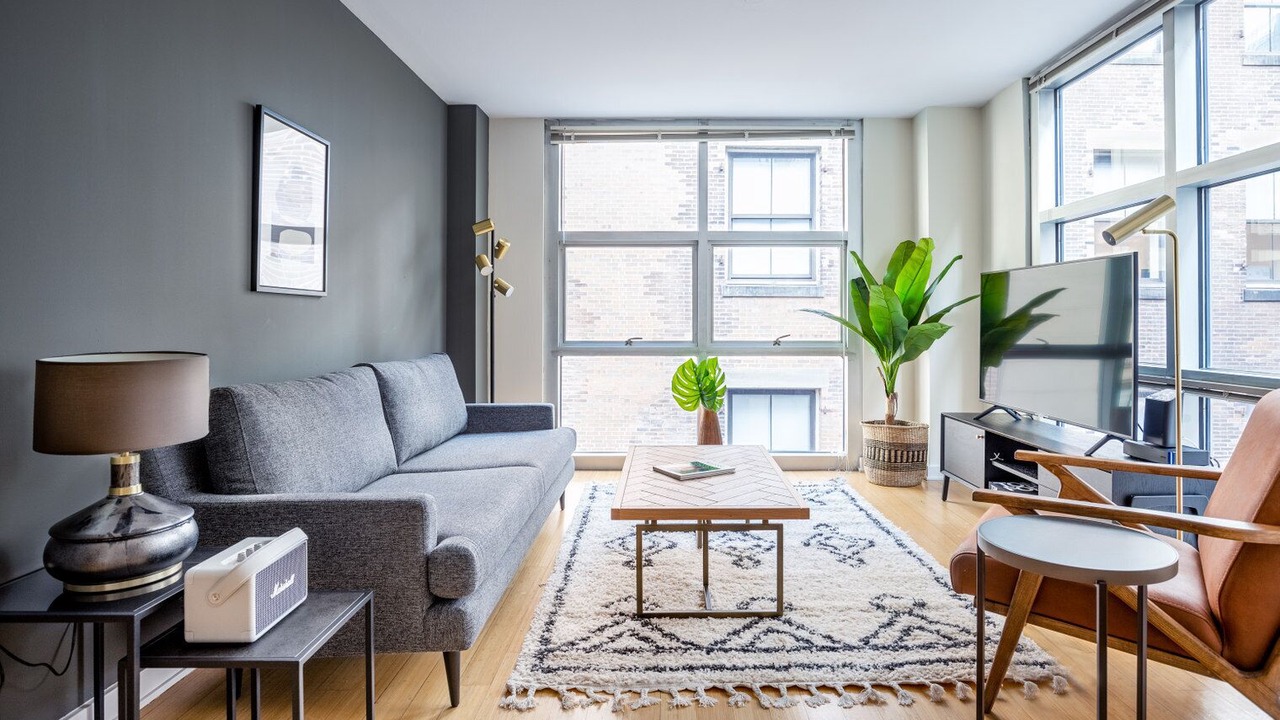 Photo of Livingroom in Theatre District