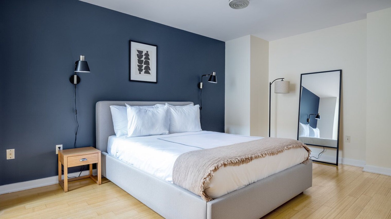 Photo of Bedroom in Theatre District