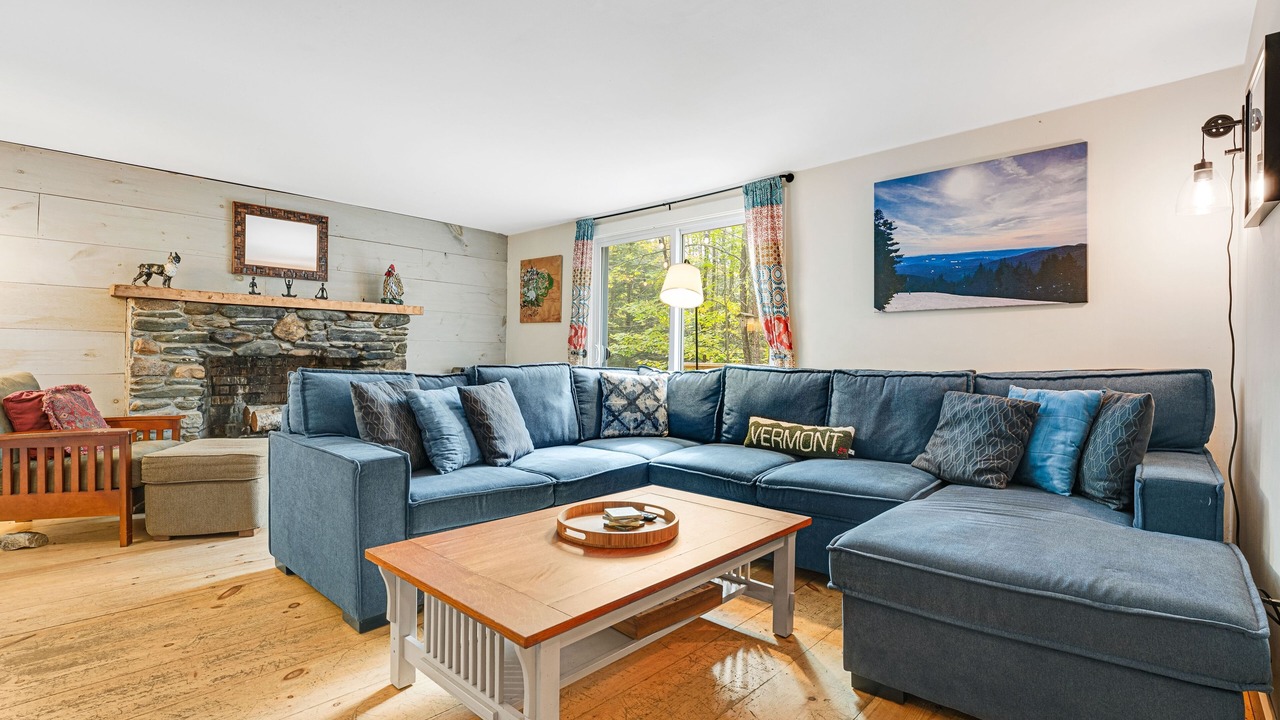 Photo of Livingroom in East Dover