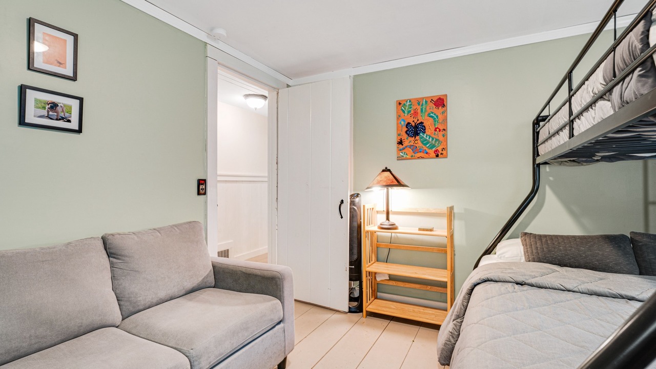 Photo of Bedroom in East Dover