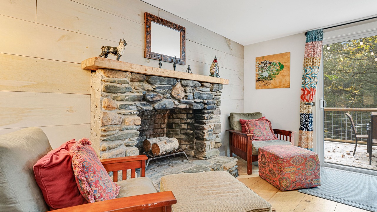 Photo of Livingroom in East Dover