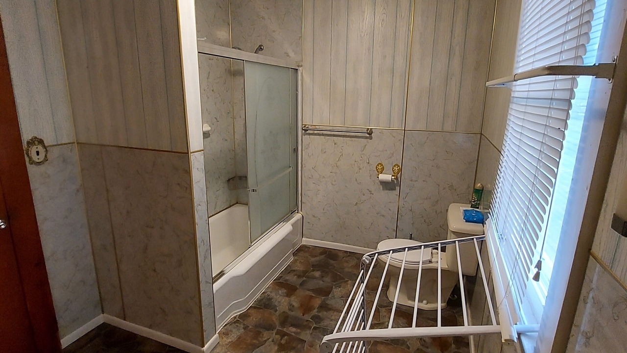 Photo of Bathroom in Bellepoint