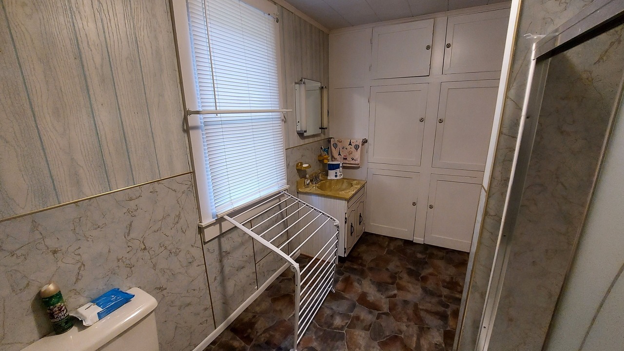 Photo of Bathroom in Bellepoint