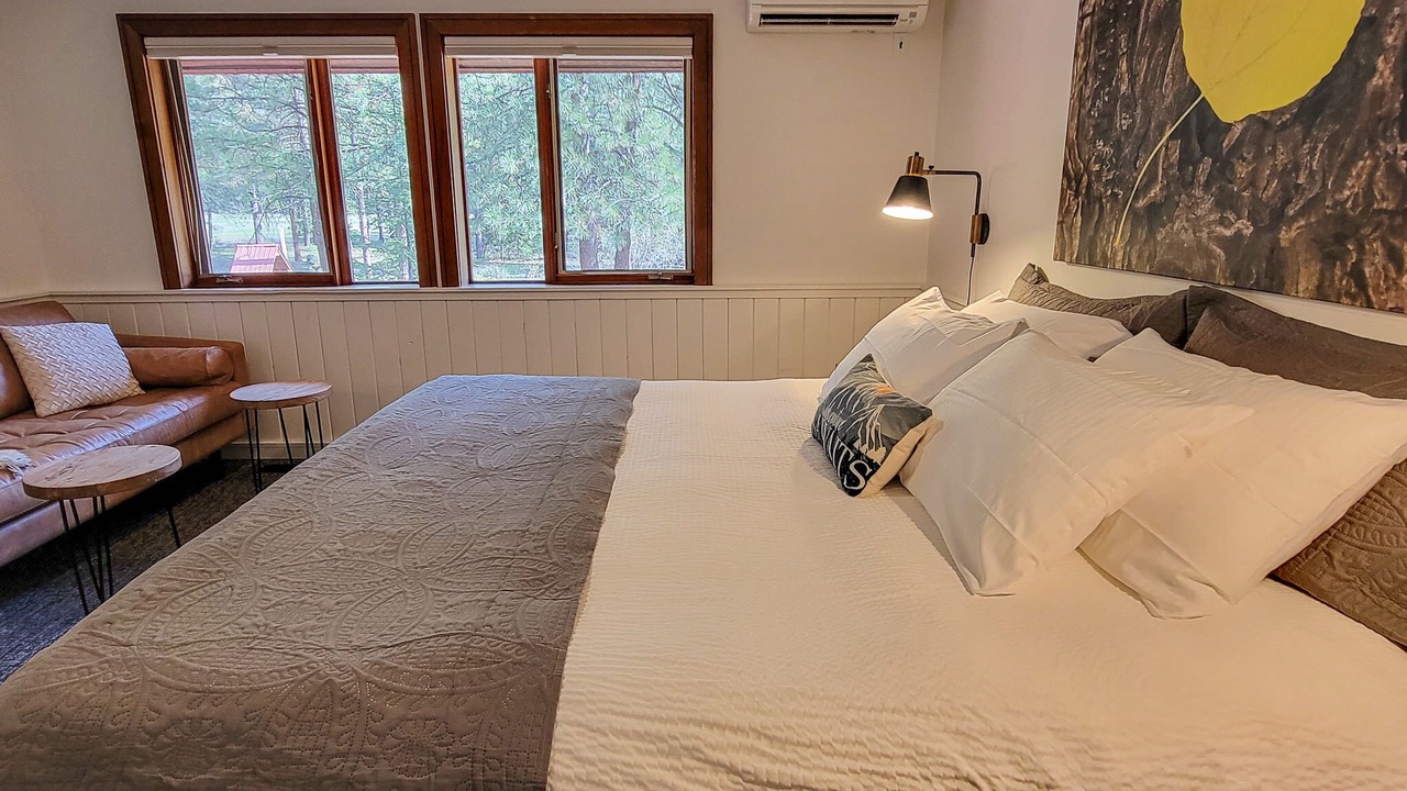 Photo of Bedroom in Mazama