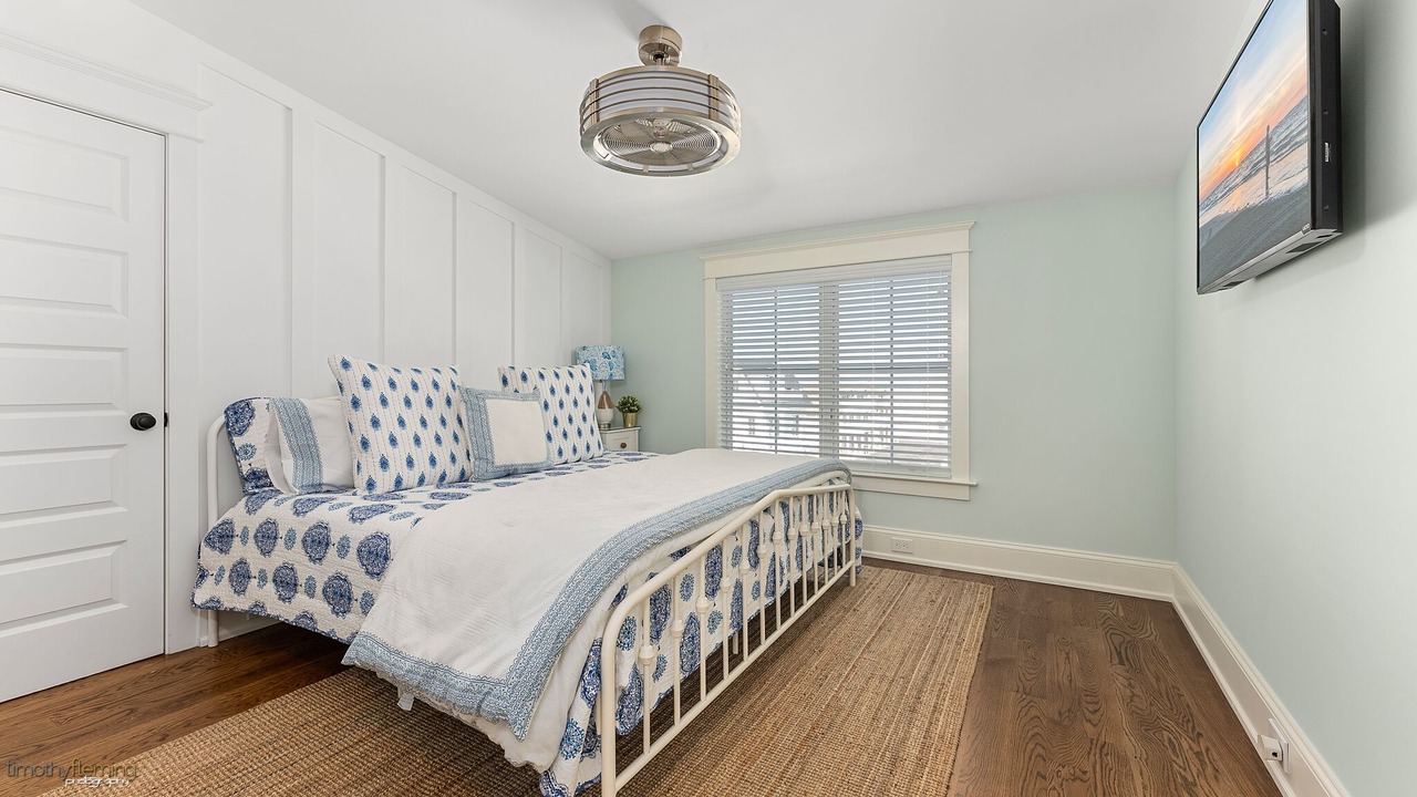 Photo of Bedroom in Avalon