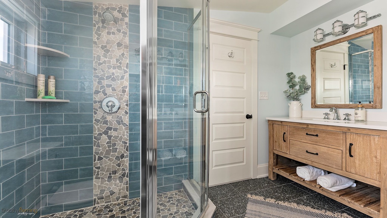 Photo of Bathroom in Avalon