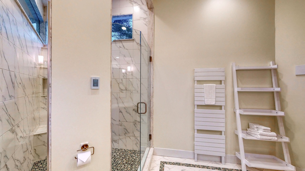 Photo of Bathroom in Warren