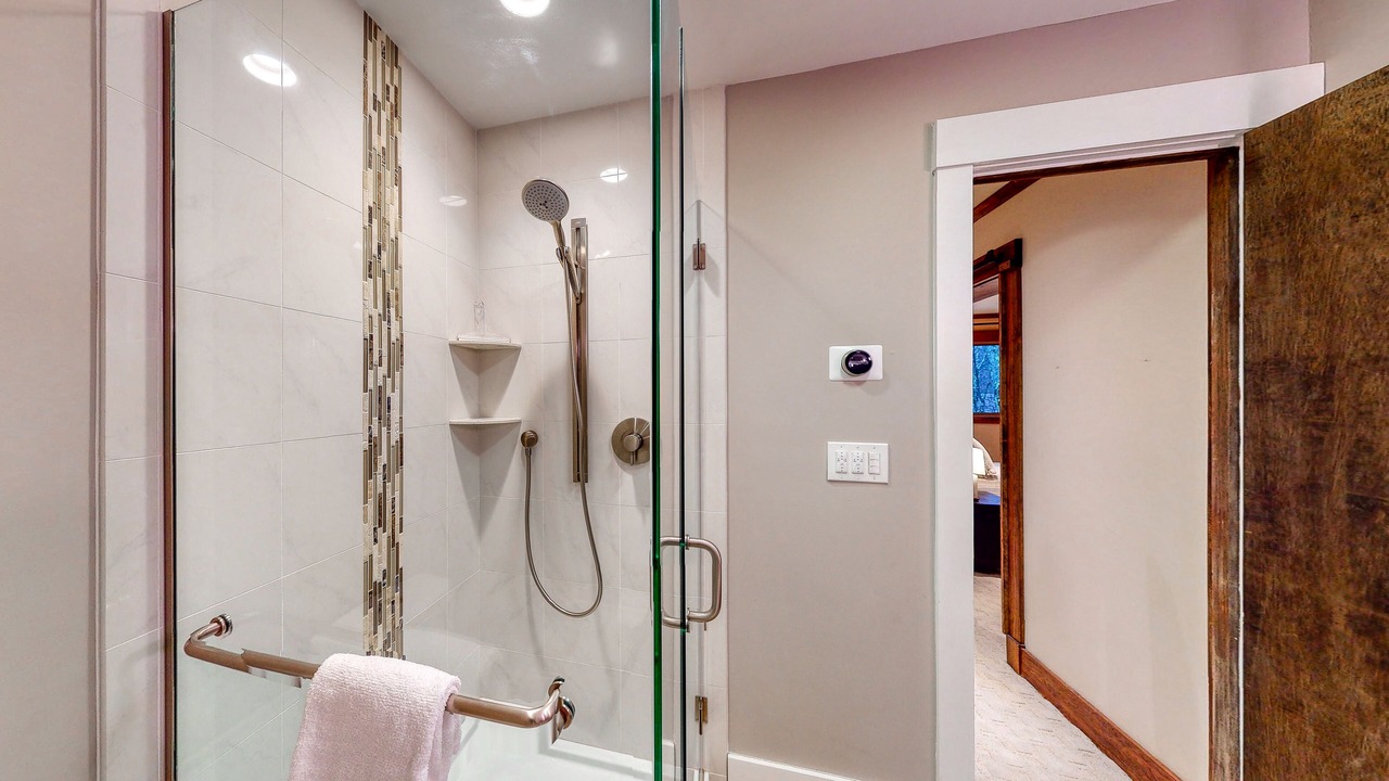 Photo of Bathroom in Warren